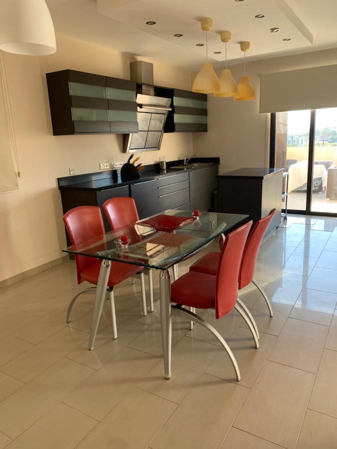 לרנקה Artemis Executive Suite מראה חיצוני תמונה